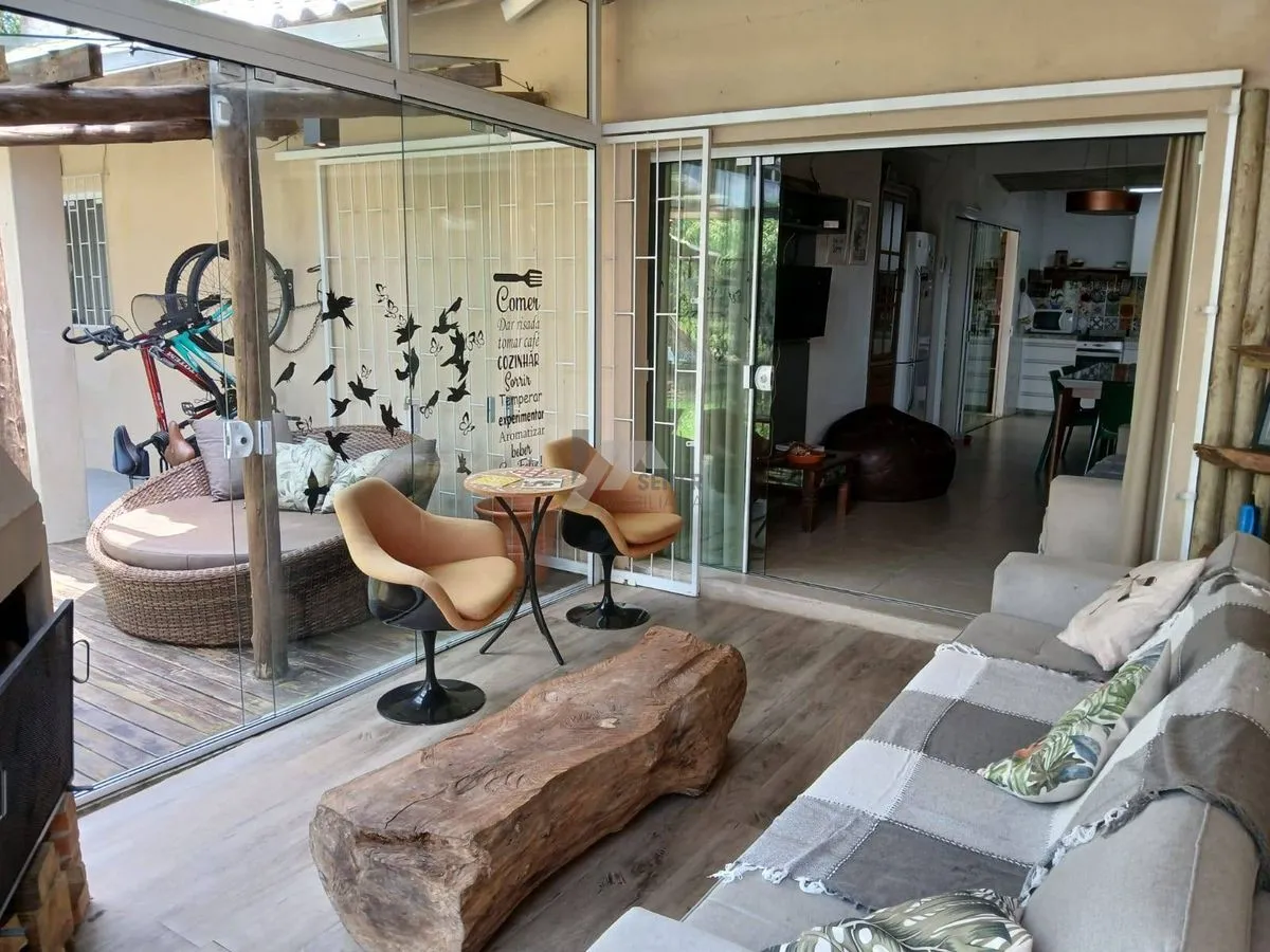 Casa 3 dormitórios com suite a venda Praia da Daniela Florianopolis — foto 6