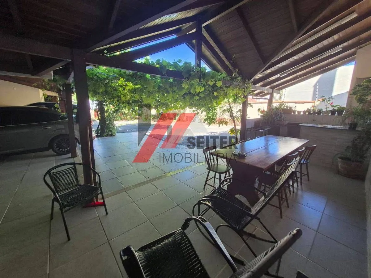 Casa a venda na Trindade com 5 dormitórios Florianópolis — foto 2