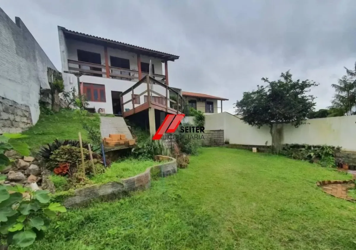 Casa à venda 350m 6 dormitórios 2 suítes 3 vagas de garagem - foto 1