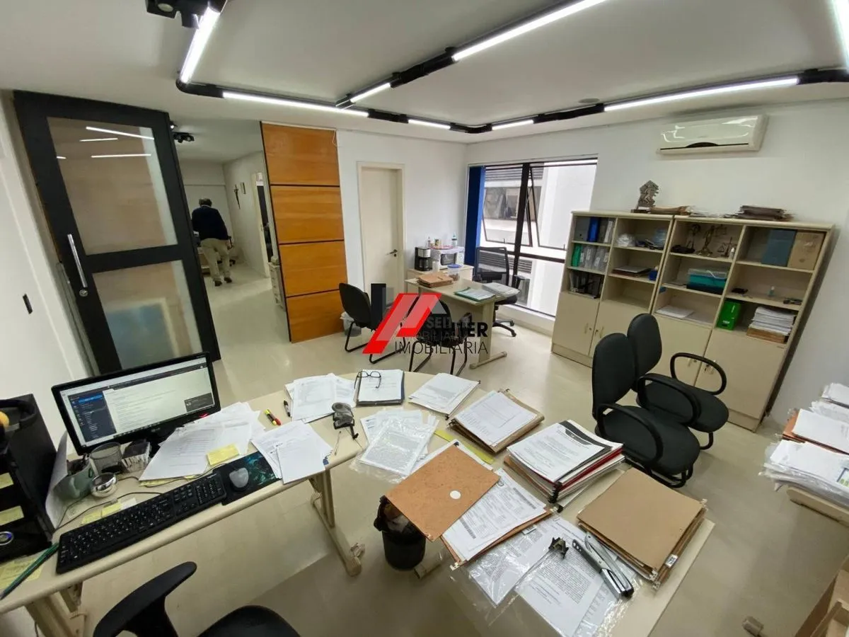 Sala comercial para alugar no centro de Florianópolis proximo ao mercado publico - foto 1