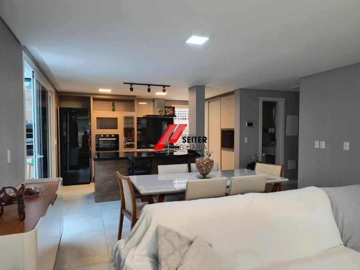 Casa à venda na agronômica florianópolis - foto 1