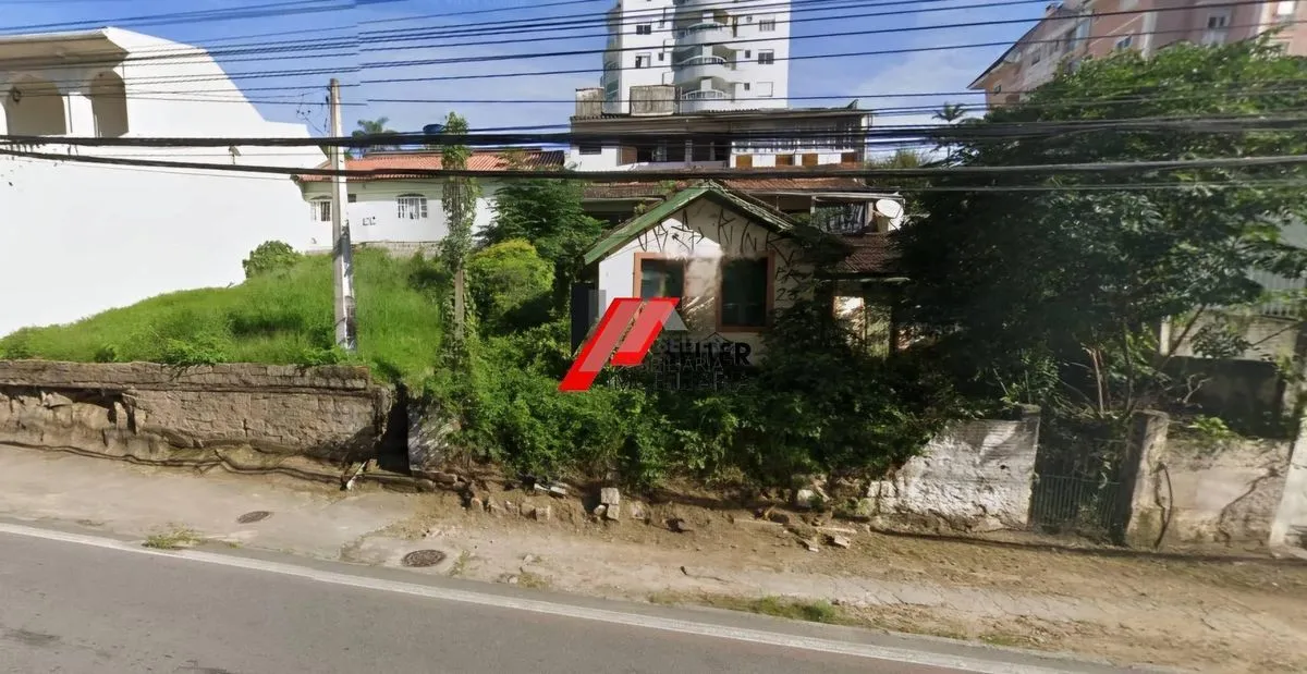 Terreno à venda no bairro Agronômica em Florianópolis - foto 1