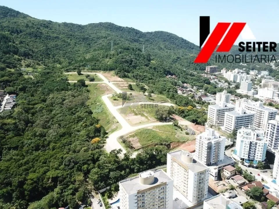 Terreno a venda no bairro Itacorubi com localização previlegiada - foto 1