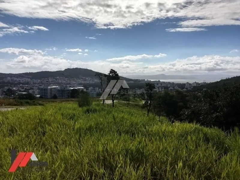 Terreno a venda no bairro Itacorubi em localização previlegiada - foto 1