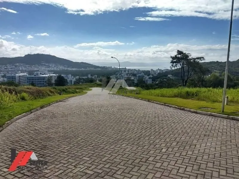 Terreno a venda no bairro Itacorubi com localização alto padrão — foto 7