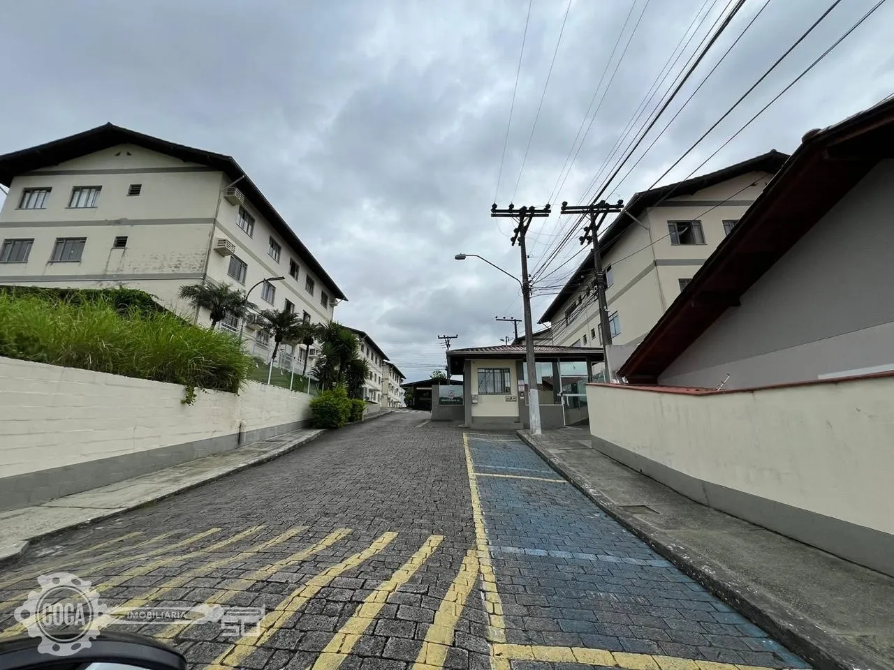 Venda de Apartamento 3 Dormitórios Água Verde - foto 1