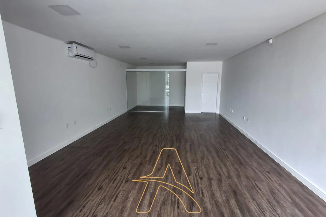 Sala Comercial Térrea com Vitrine no Bairro Velha - foto 1