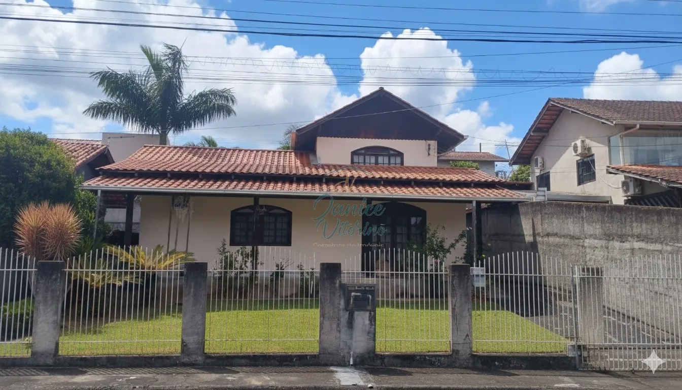 CASA RESIDENCIAL - BAIRRO VELHA - SEMI MOBILIADA - foto 1