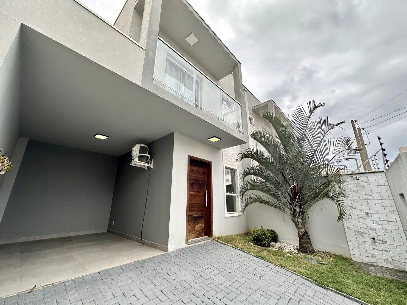 Casa no litoral mobiliada com 3 dormitórios para alugar, 110 m - Itacolomi - Balneário Piçarras/SC - foto 1