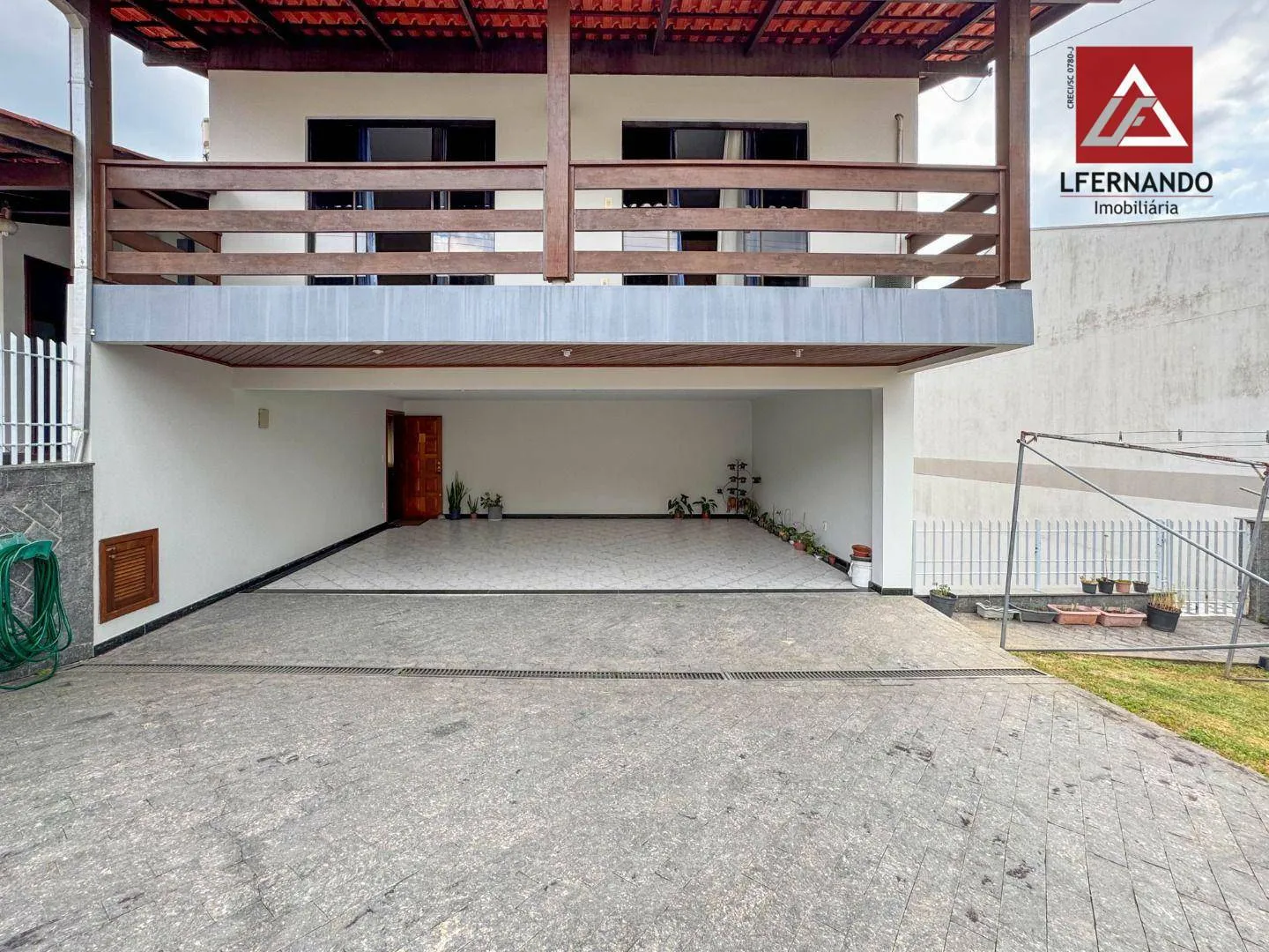 Casa com 4 dormitórios, sendo 2 suítes à venda, 416 m por R$ 1.090.000 - Garcia - Blumenau/SC — foto 2