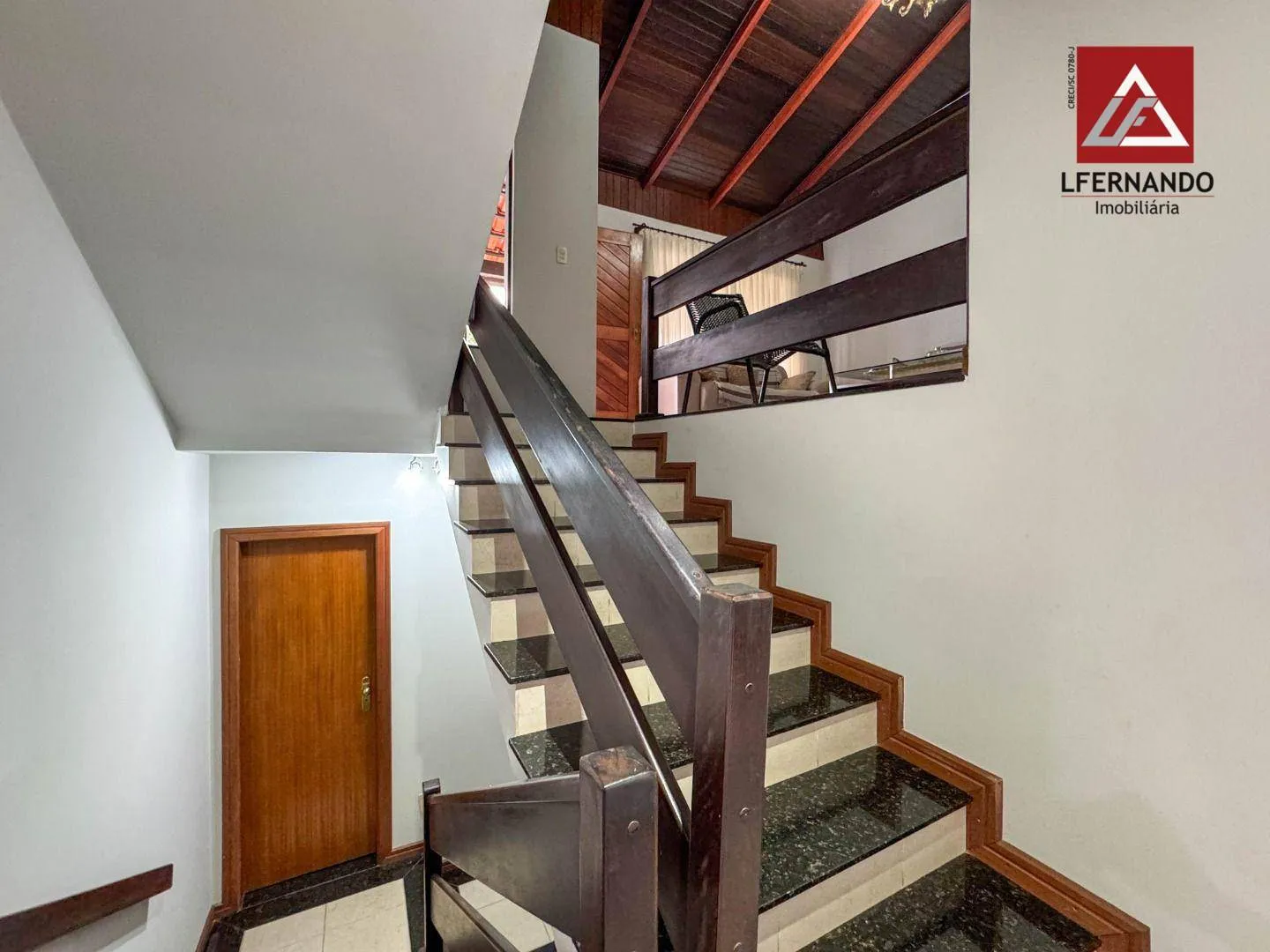 Casa com 4 dormitórios, sendo 2 suítes à venda, 416 m por R$ 1.090.000 - Garcia - Blumenau/SC — foto 7