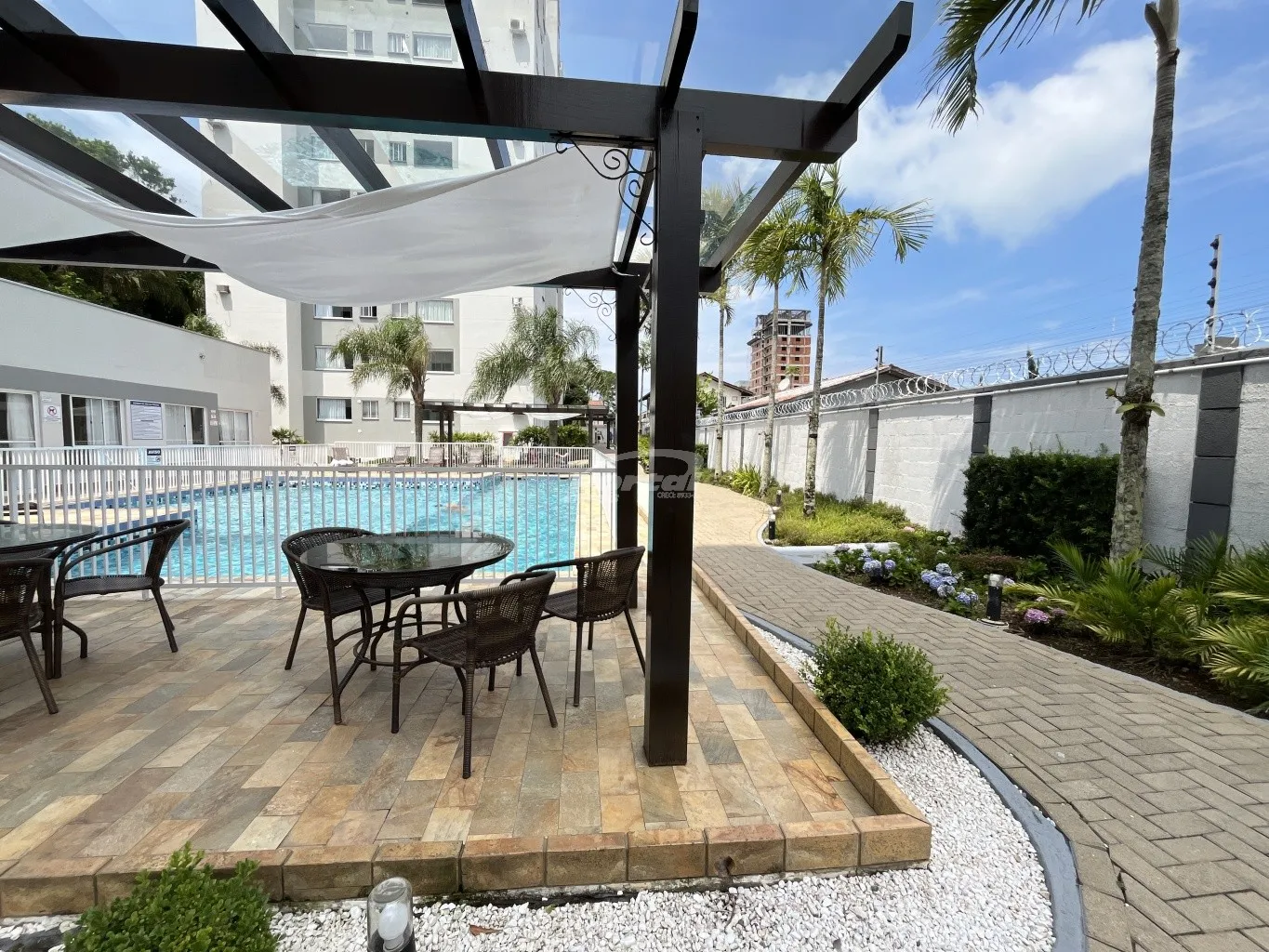 Apartamento disponível para venda no Itacolomi em Balneário Piçarras apenas 100 metros da praia. — foto 2