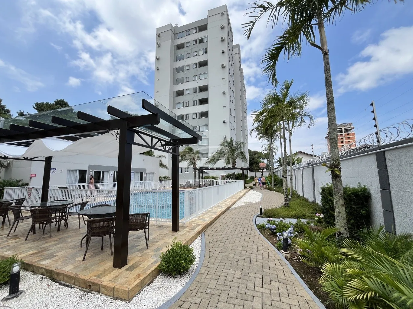 Apartamento disponível para venda no Itacolomi em Balneário Piçarras apenas 100 metros da praia. — foto 5