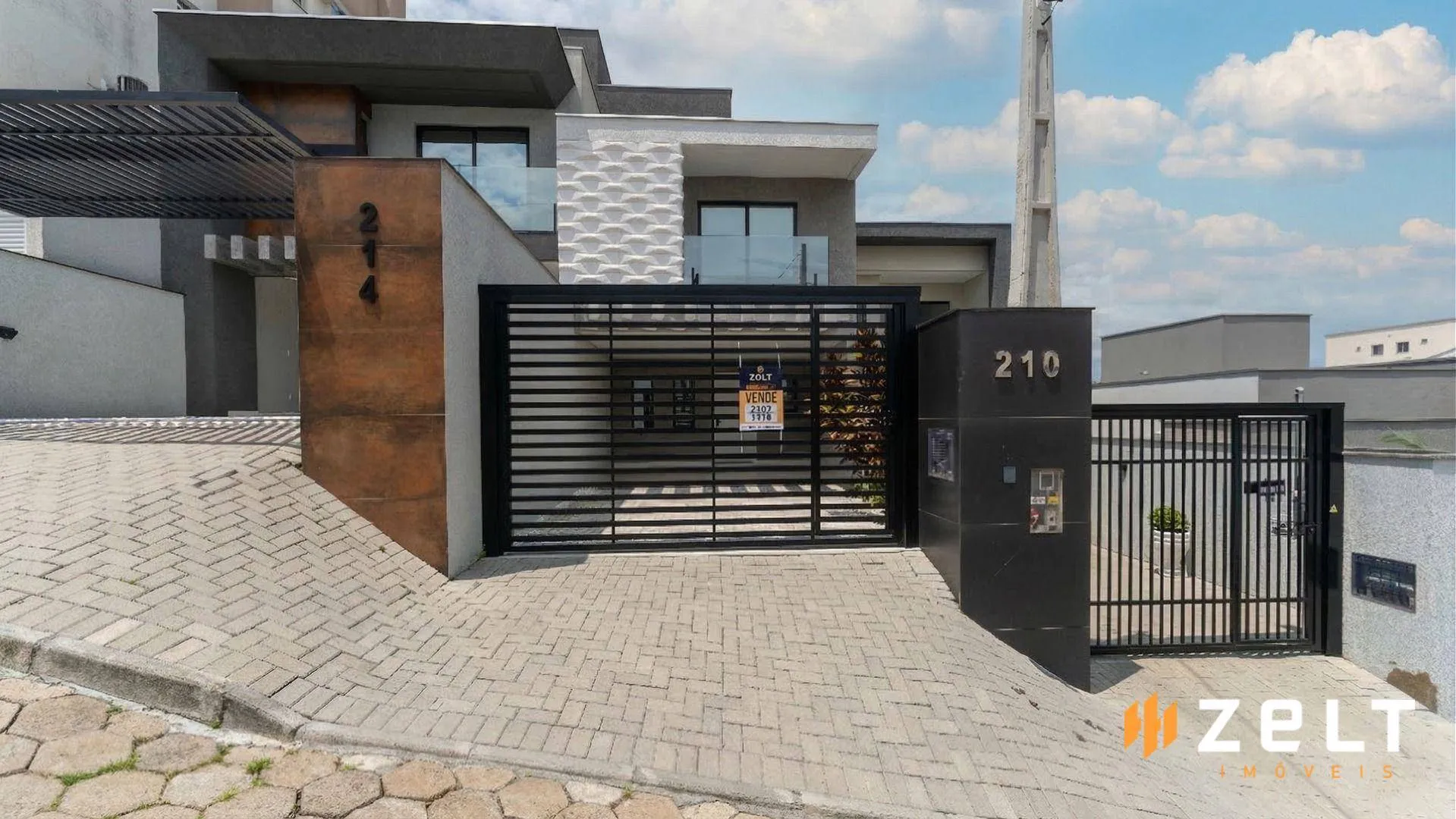 Sobrado Novo Alto Padrão com 3 Suites, à Venda no Bairro Velha em Blumenau — foto 2