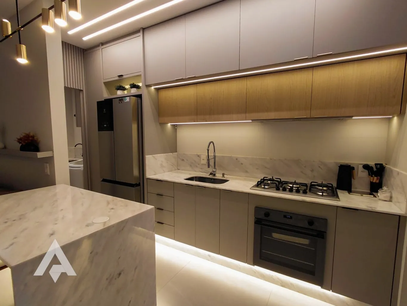 Apartamento mobiliado de 3 suítes à venda por R$ 2.300.000,00 - Bairro Bombas - Bombinhas/SC — foto 4