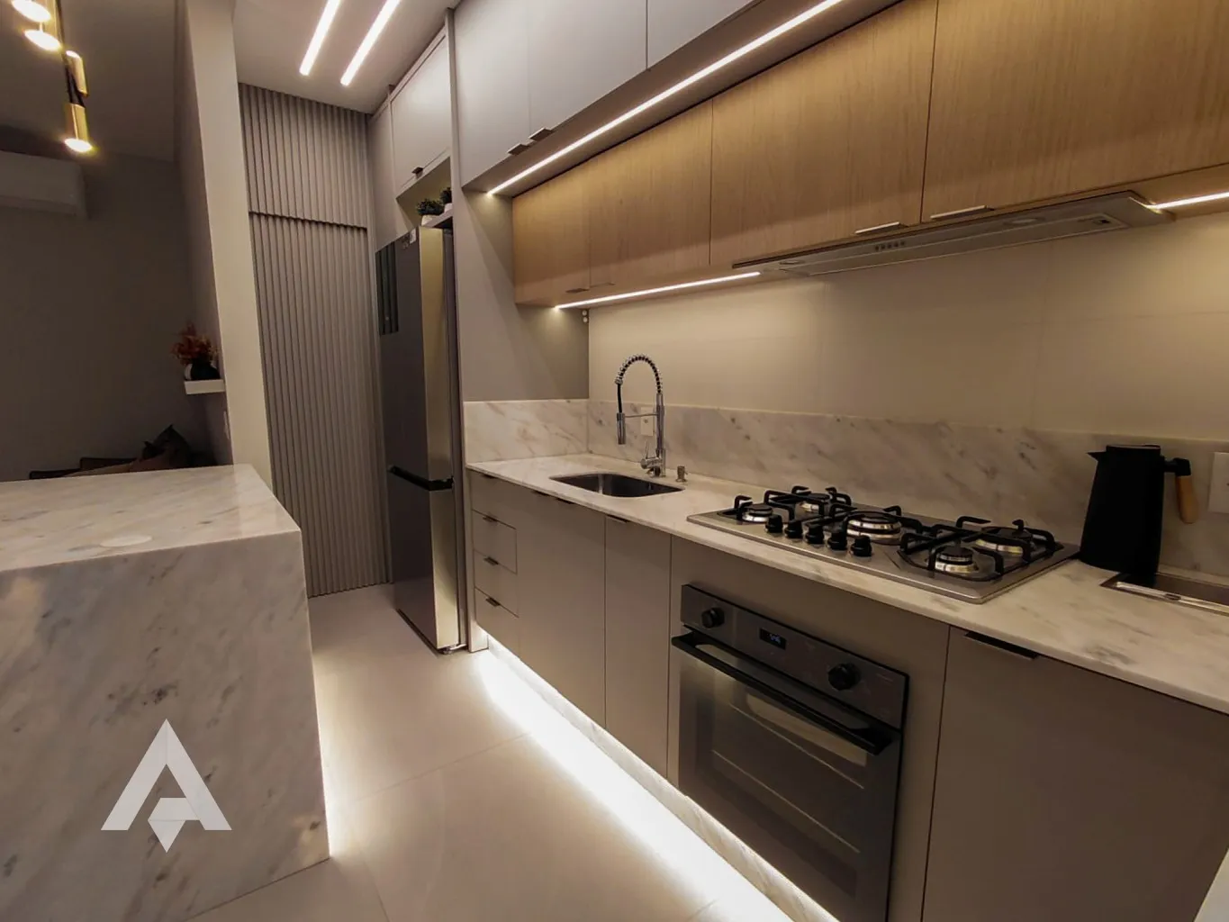 Apartamento mobiliado de 3 suítes à venda por R$ 2.300.000,00 - Bairro Bombas - Bombinhas/SC — foto 5