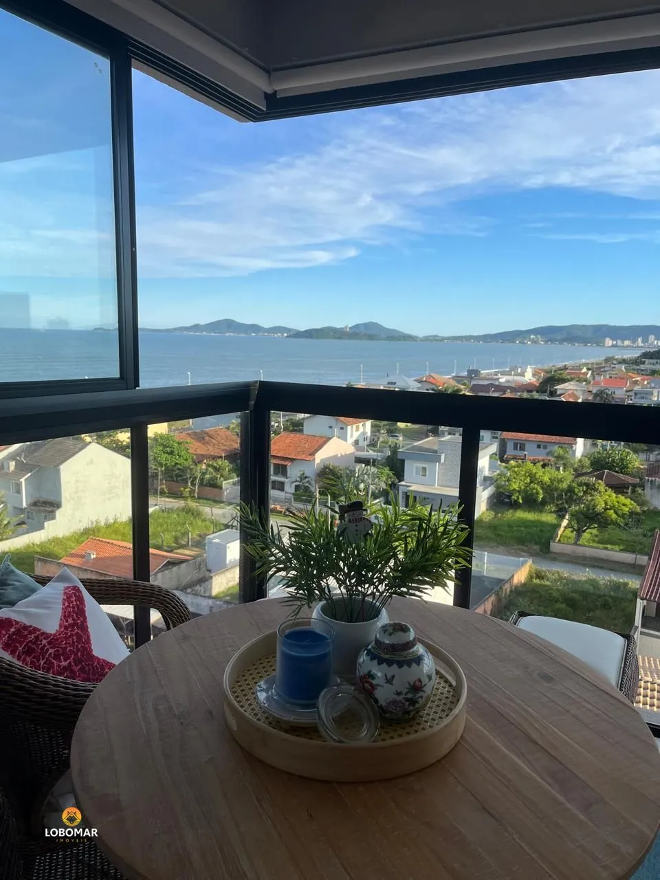 Apartamento mobiliado com vista mar permanente, Piçarras/SC - foto 1