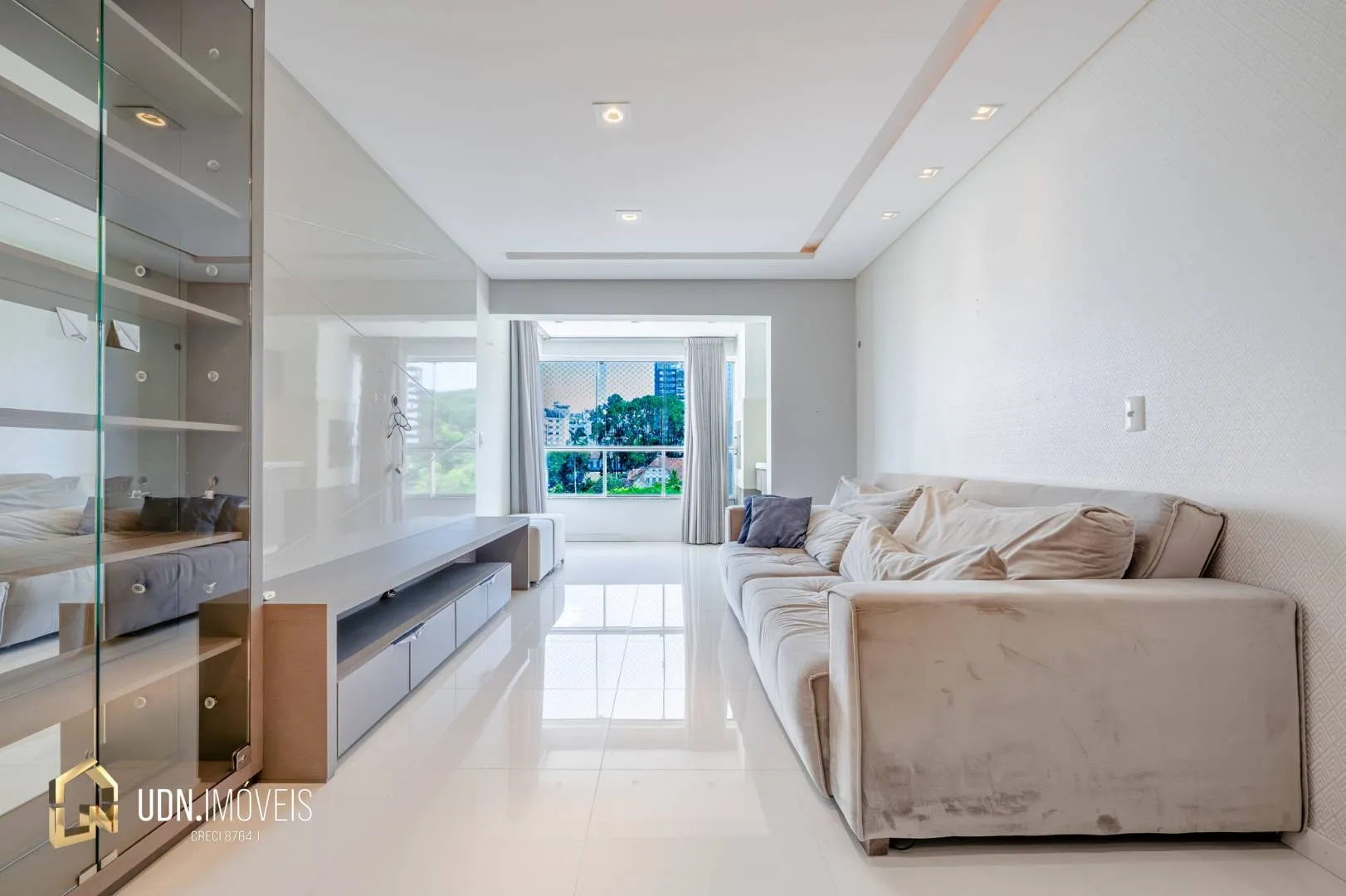 Apartamento à venda em área privilegiada - Jardim Blumenau - foto 1