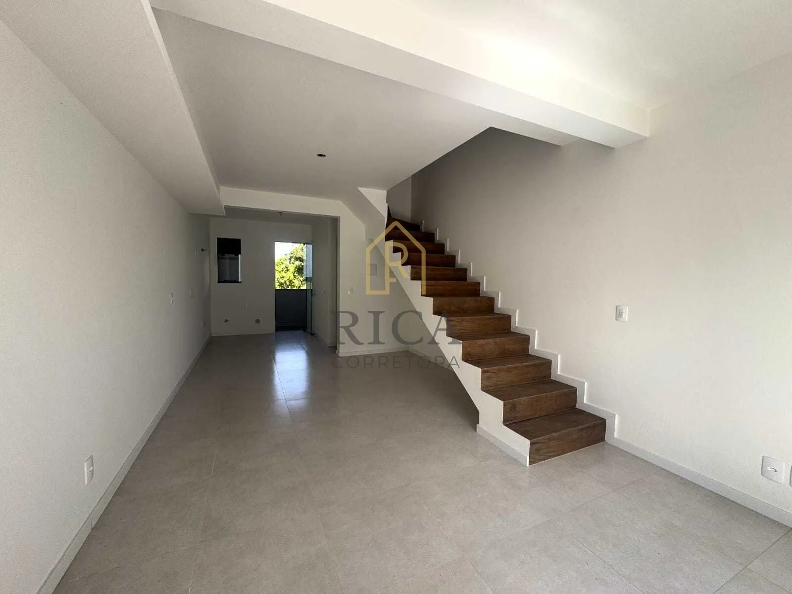 Sobrado Padrão em Blumenau/sc. - foto 1