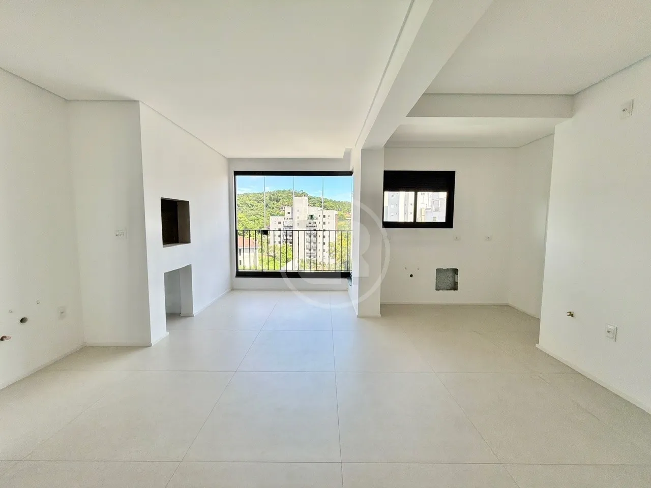 Apartamento Novo com 3 Suítes e 2 Vagas em Andar Alto no Jardim Blumenau, para Venda em Blumenau — foto 3