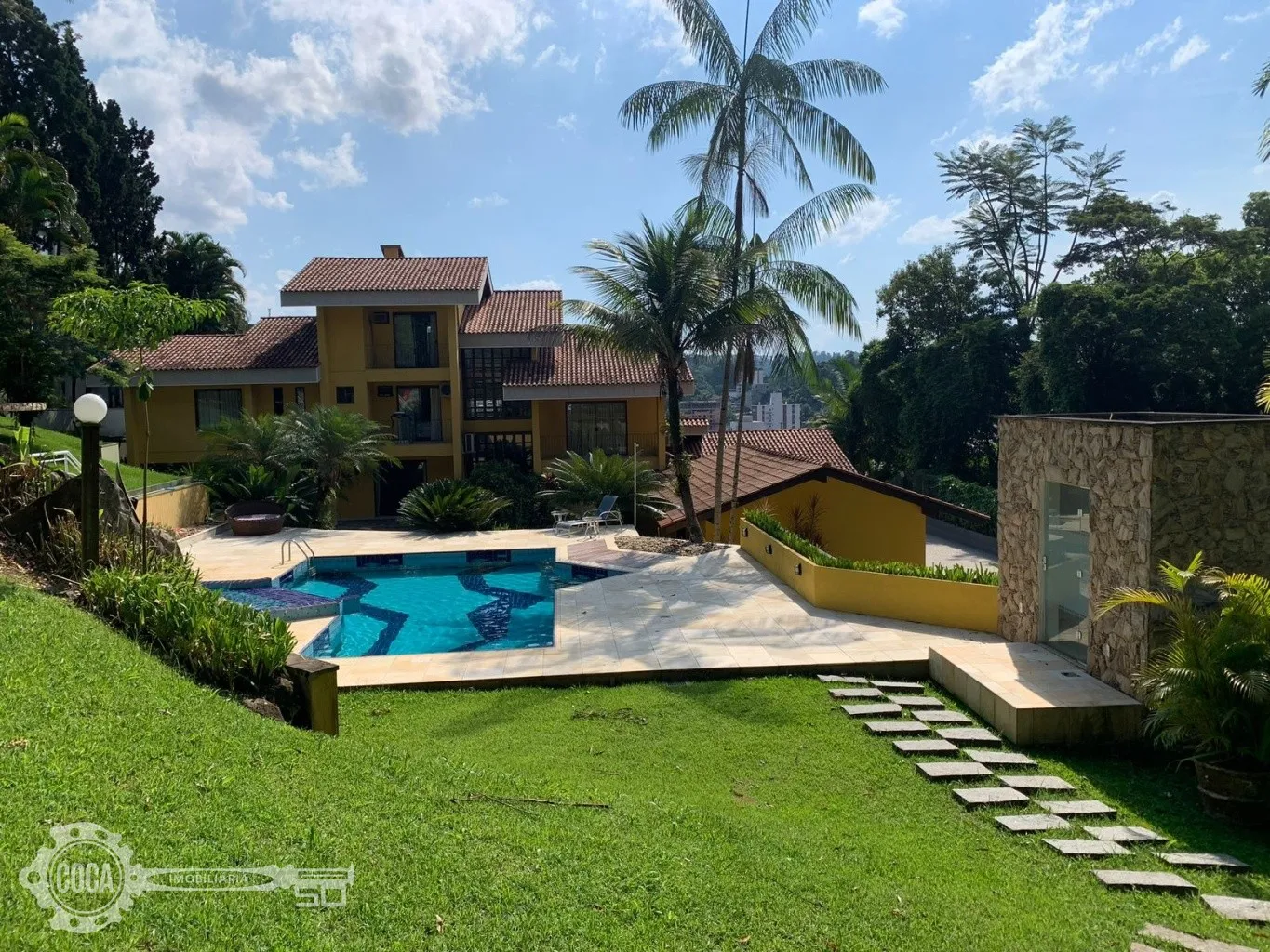 Exclusiva Casa de Alto Padrão em Blumenau: Luxo, Natureza e Privacidade em um Terreno de 6.074 m — foto 2