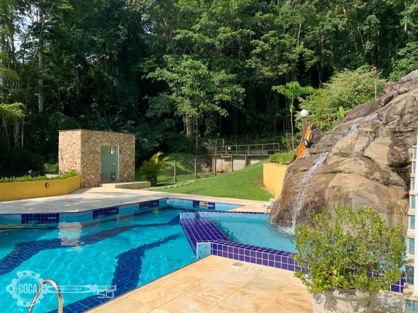 Exclusiva Casa de Alto Padrão em Blumenau: Luxo, Natureza e Privacidade em um Terreno de 6.074 m — foto 4