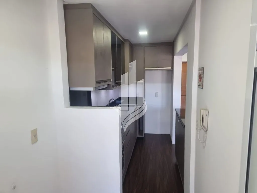 Apartamento semi mobiliado 3 dormitórios, 1 suíte, 2 vagas de garagem. — foto 3