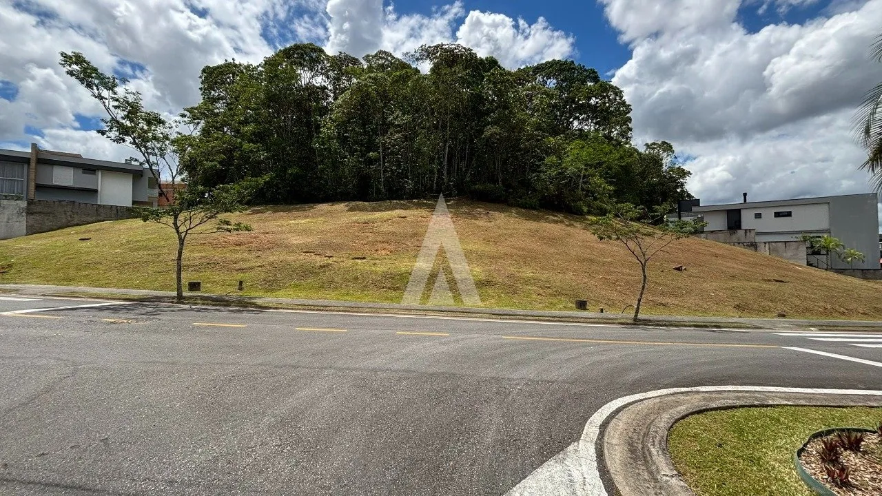 Terreno à venda no bairro Vila Nova em Joinville-SC por R$560.000,00. - foto 1