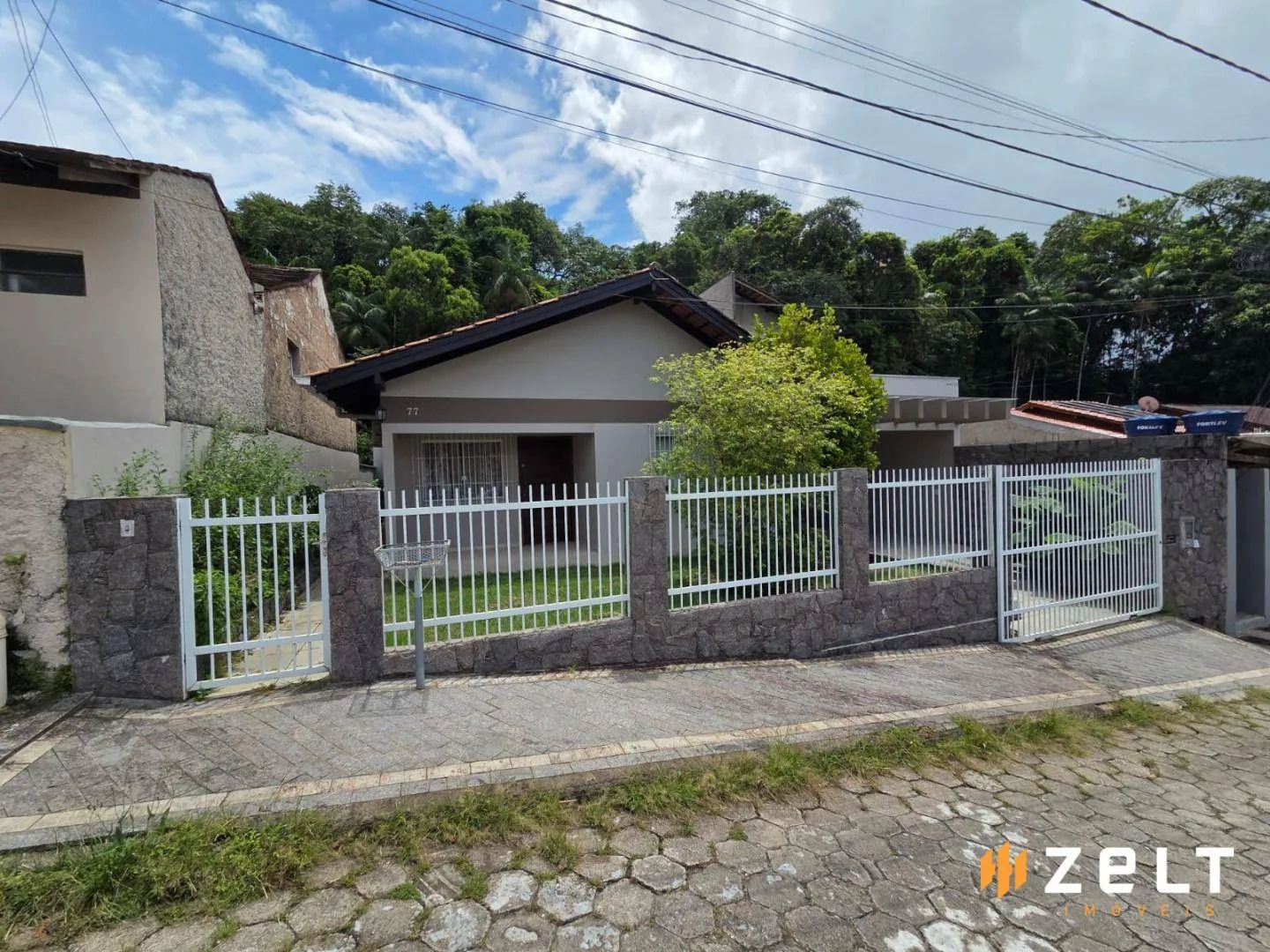 Casa com 3 dormitórios à venda, 208 m por R$ 850.000,00 - Fortaleza - Blumenau/SC - foto 1