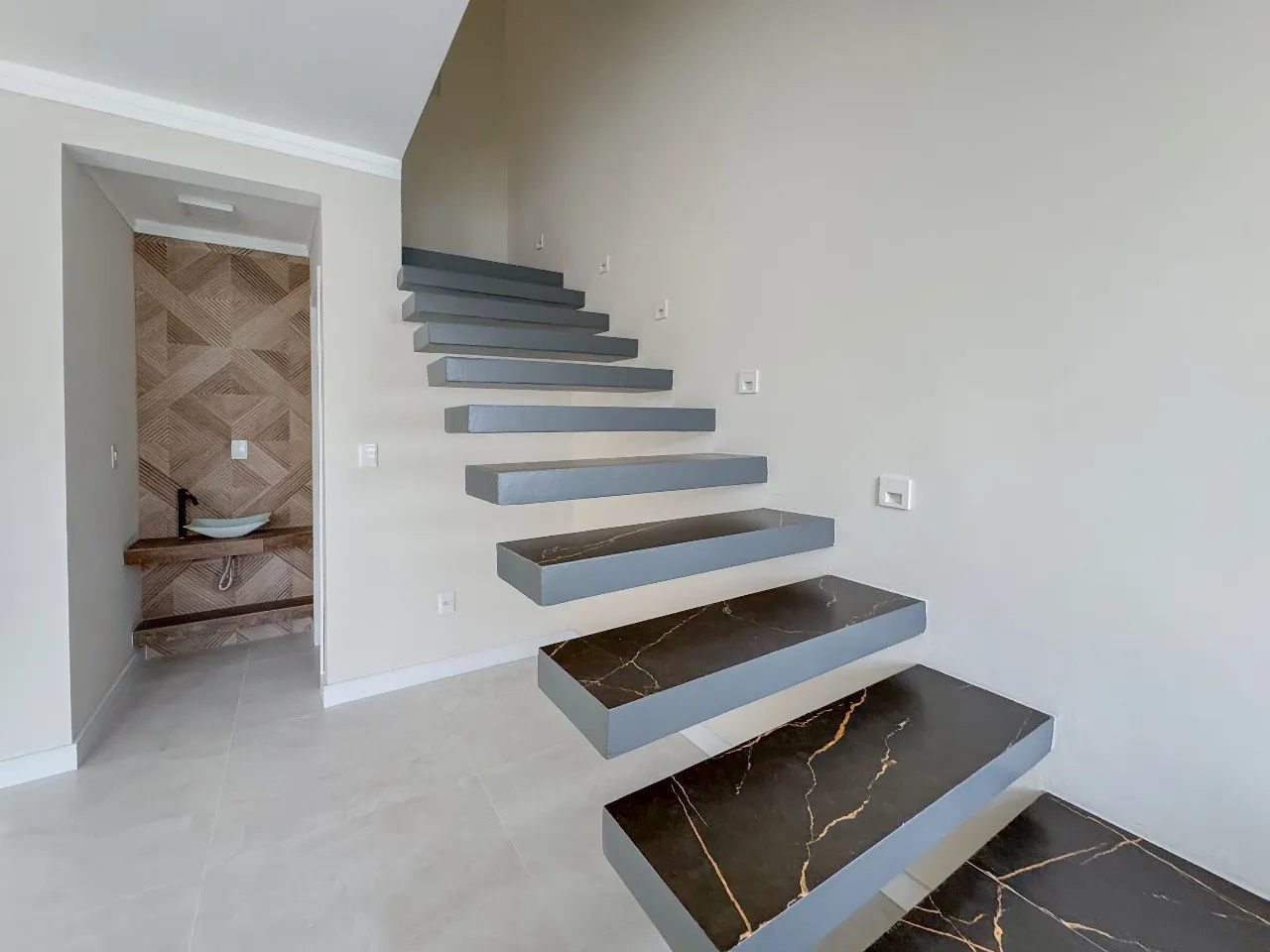 Casa Residencial com 3 Dormitórios, Suíte e Churrasqueira - Escola Agrícola, Blumenau — foto 6