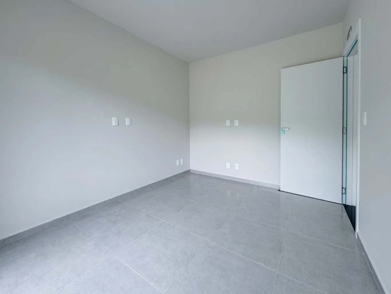 Casa Geminada com 2 Dormitórios e Excelente Acabamento. — foto 6
