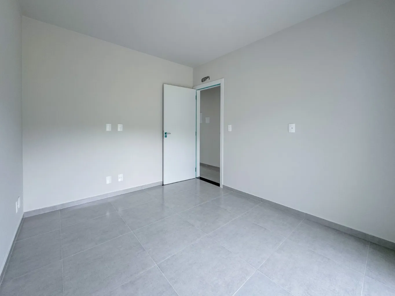 Casa Geminada com 2 Dormitórios e Excelente Acabamento. — foto 7