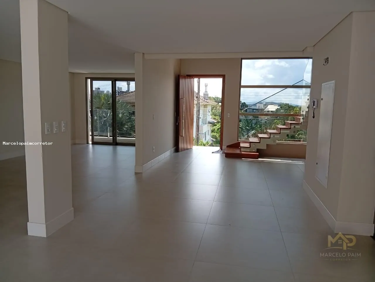 Casa Duplex para Venda em Palhoça, Pedra Branca, 3 dormitórios, 3 suítes, 5 banheiros, 2 vagas — foto 3