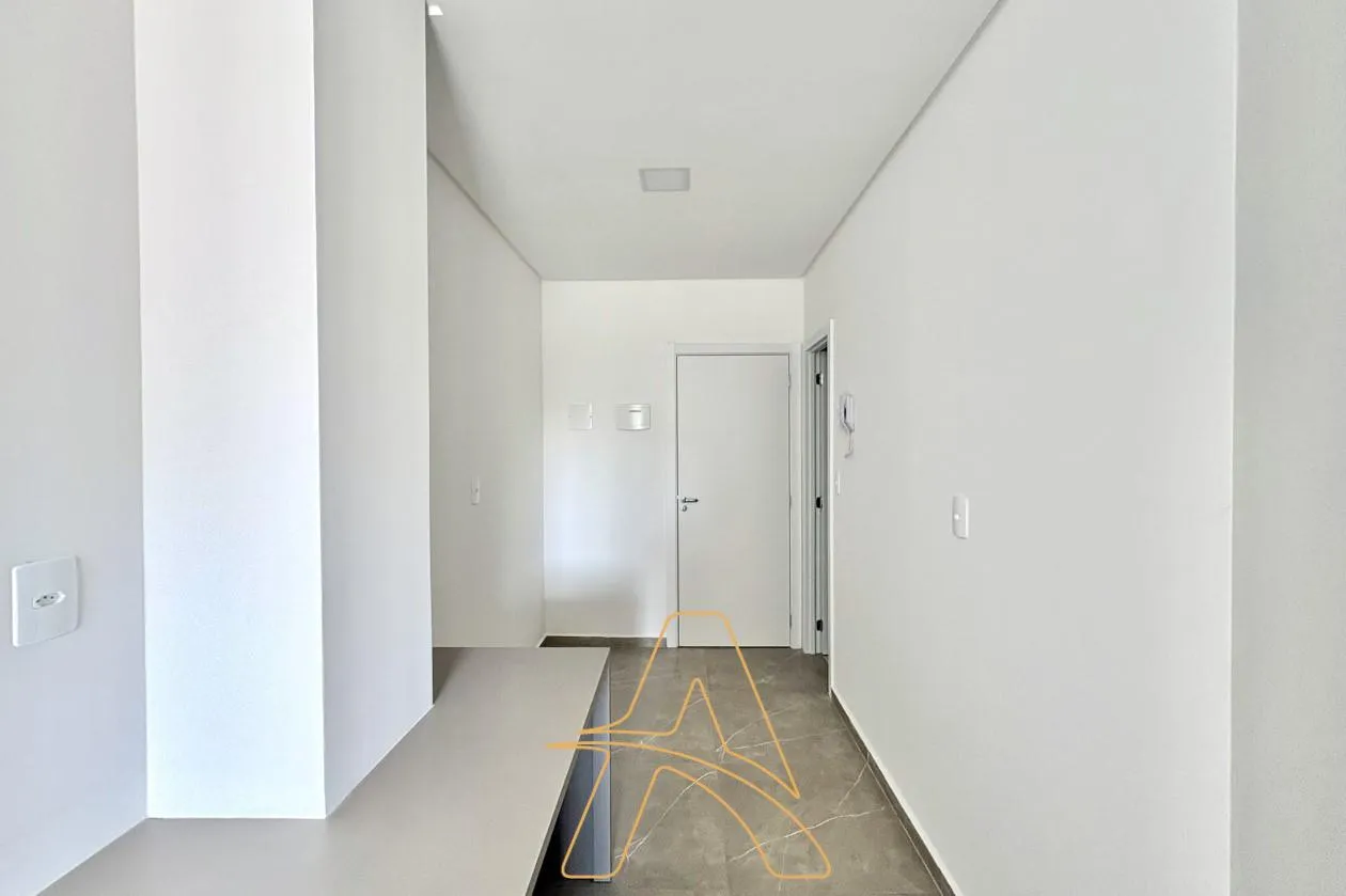 Apartamento Mobiliado com 1 Dormitório Próximo ao Trevo Tomio — foto 4