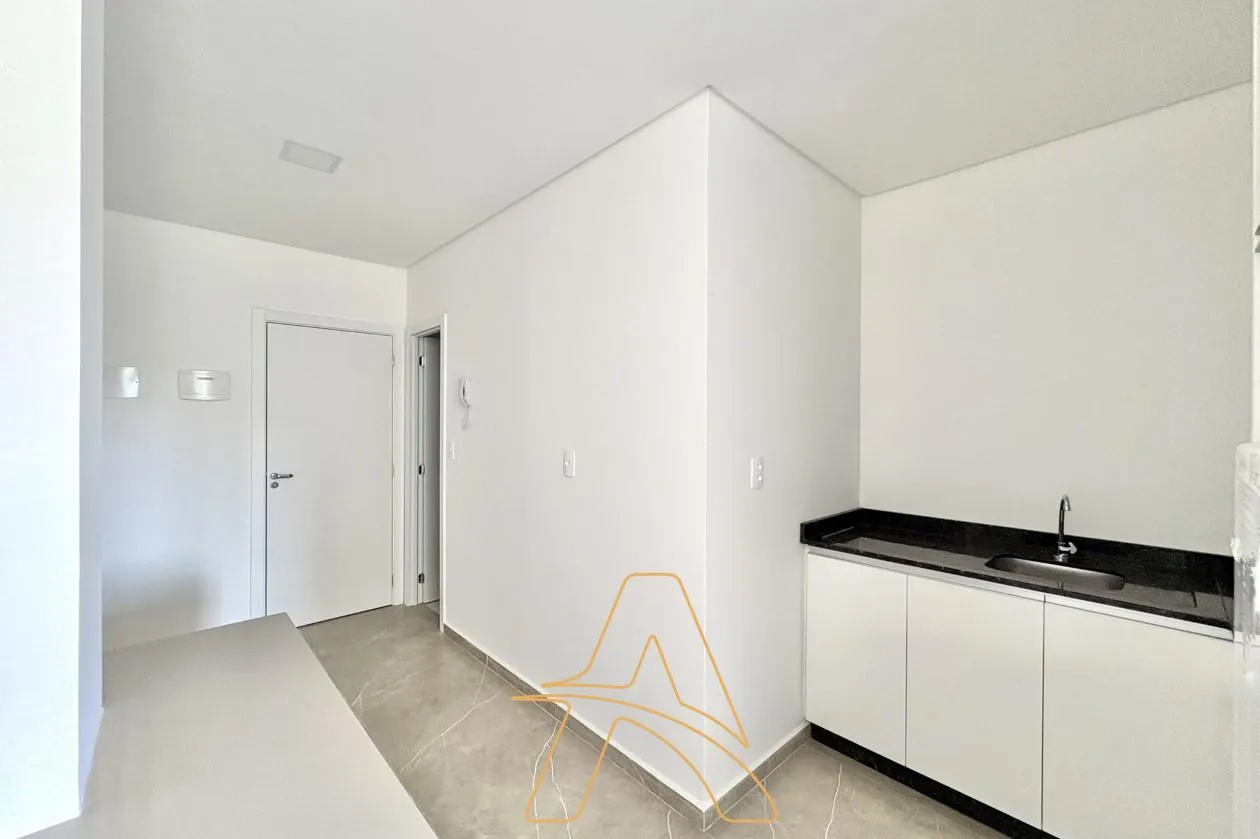 Apartamento Mobiliado com 1 Dormitório Próximo ao Trevo Tomio — foto 5