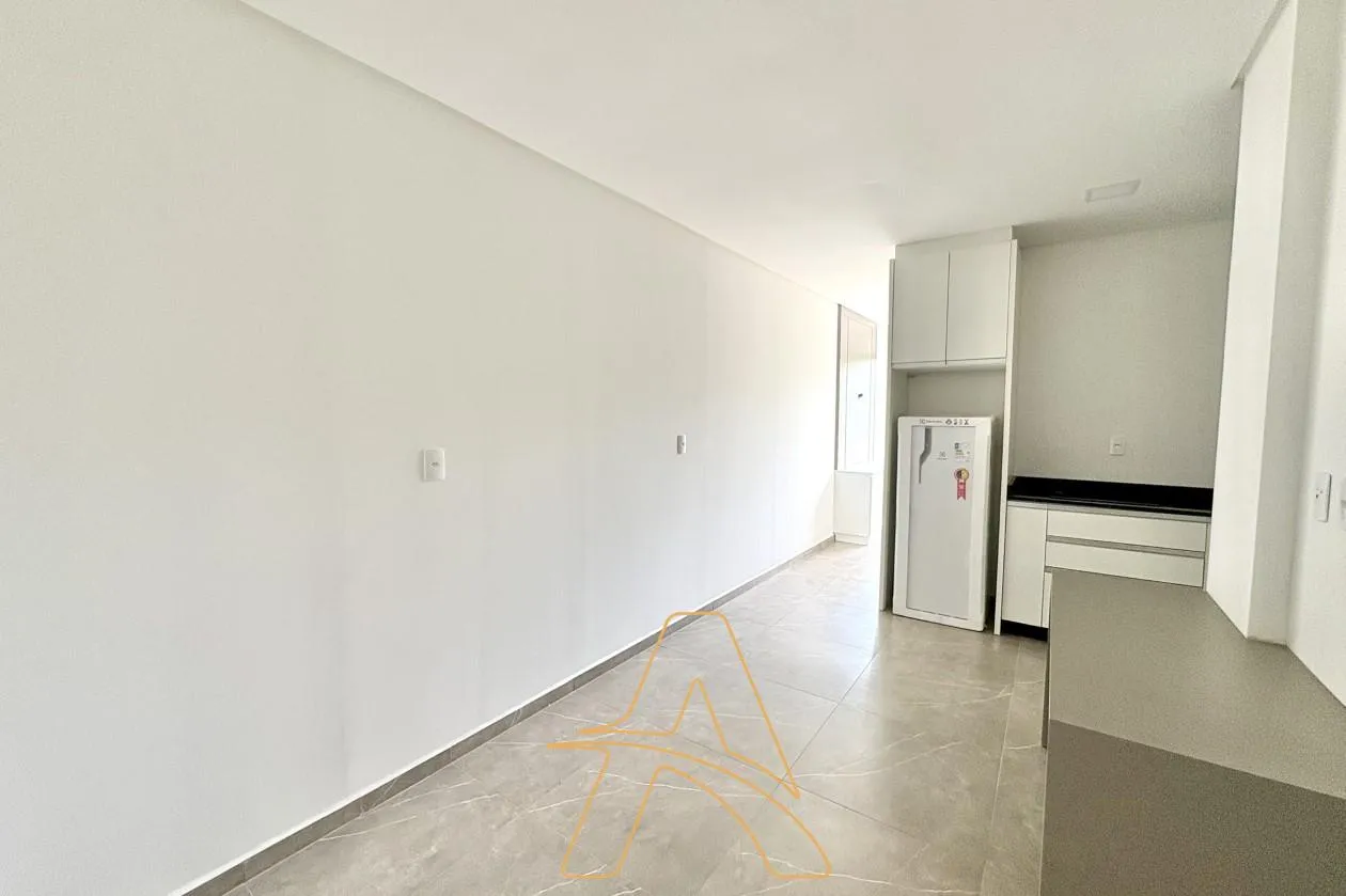 Apartamento Mobiliado com 1 Dormitório Próximo ao Trevo Tomio — foto 4