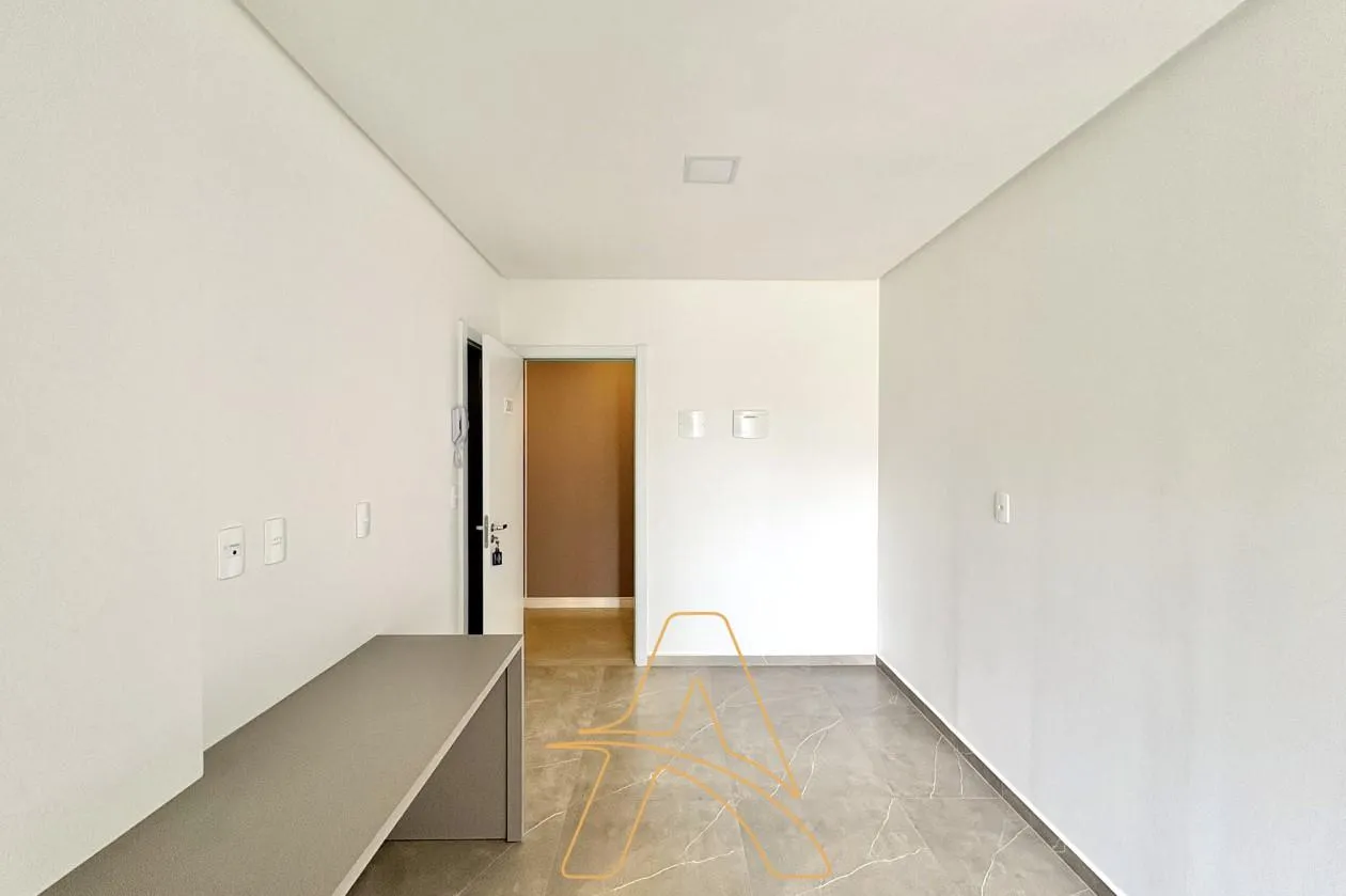 Apartamento Mobiliado com 1 Dormitório Próximo ao Trevo Tomio — foto 7