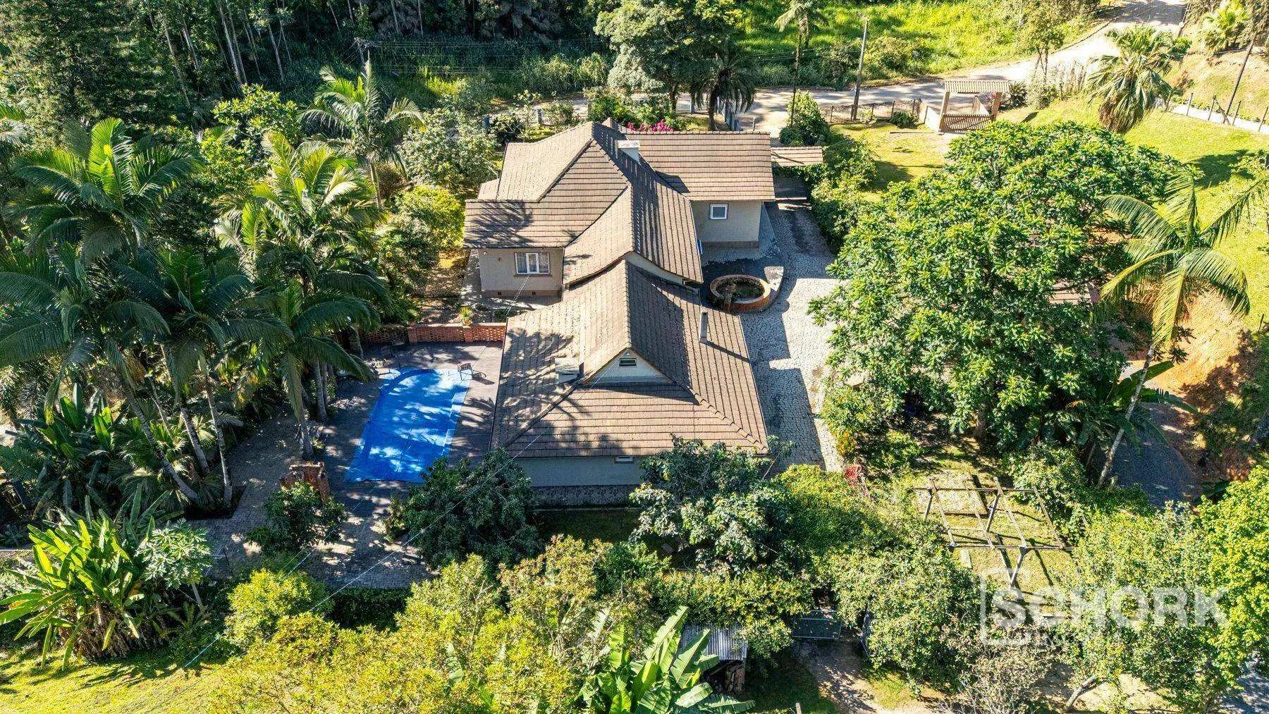 Casa com 3 dormitórios para alugar, 200 m por R$ 8.116,36/mês - Testo Salto - Blumenau/SC - foto 1
