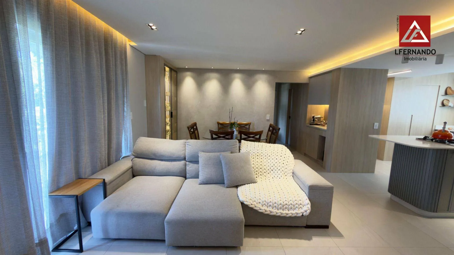 Apartamento com 2 dormitórios, sendo 1 suíte à venda, 110 m por R$ 750.000 - Garcia - Blumenau/SC - foto 1