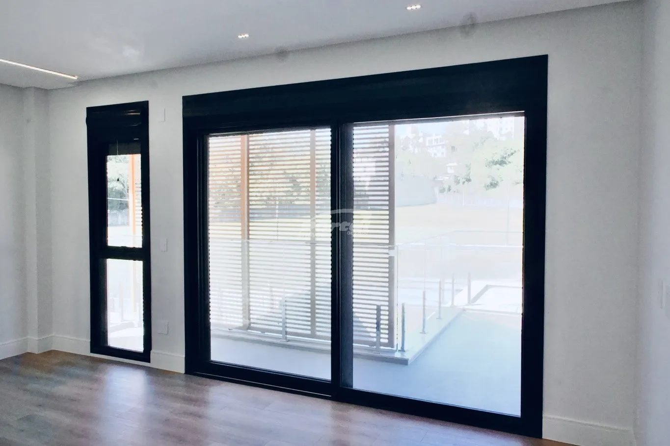Exclusiva Residência de Alto Padrão no Caledônia Private Village - Entre o Mar e as Montanhas — foto 3