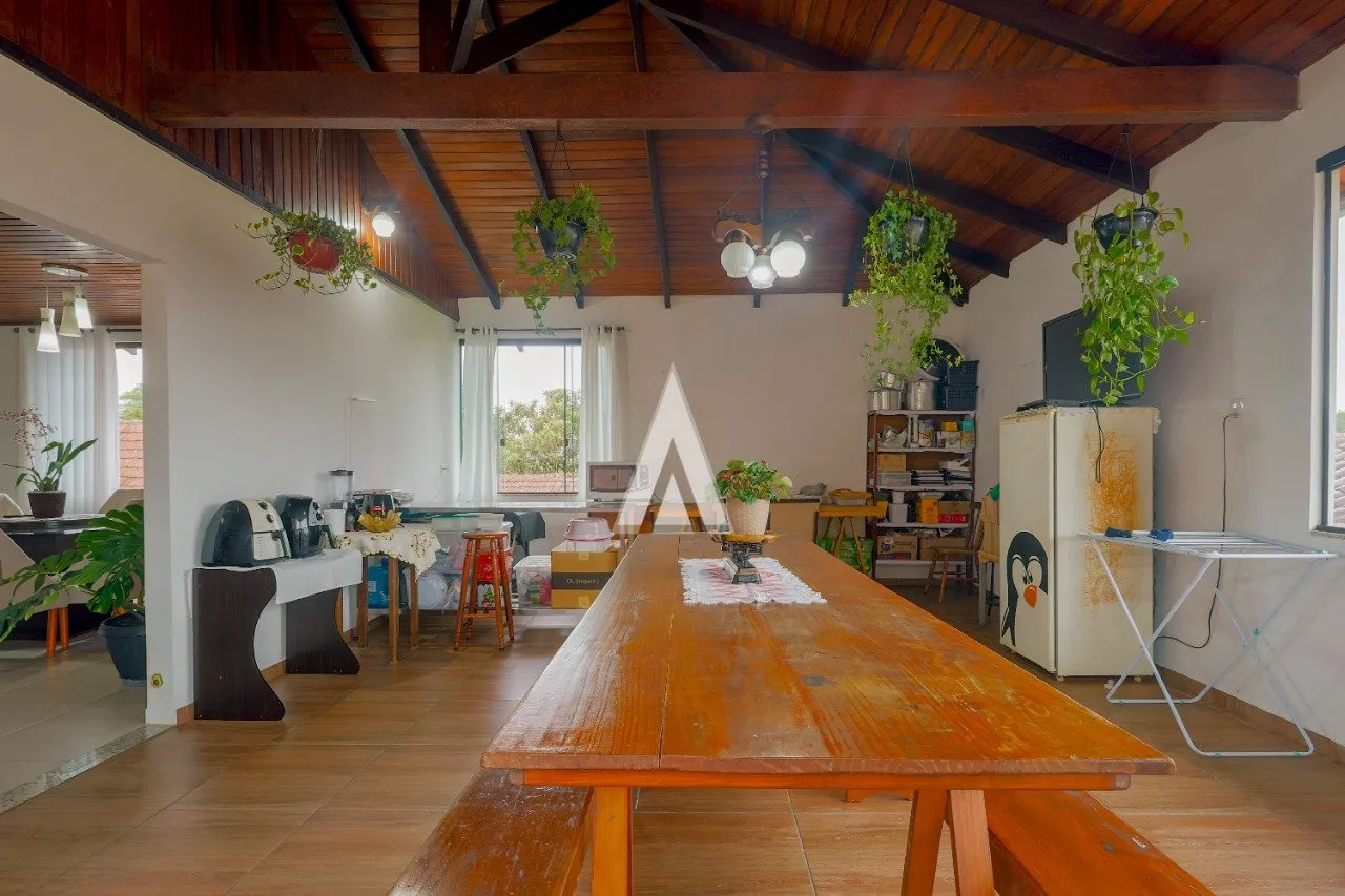 Casa com 1 suíte e 4 quartos à venda no bairro Iririú em Joinville-SC por R$1.400.000,00. — foto 6