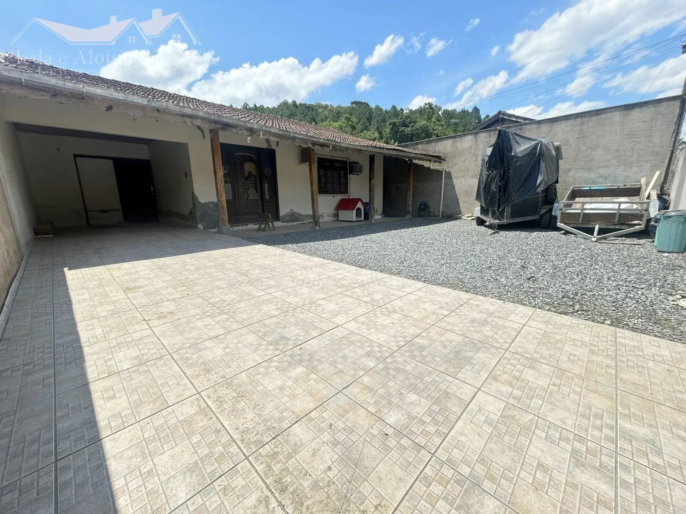 Casa térrea ampla + edícula nos fundos no Bairro Itoupavazinha. Blumenau/SC Ref. 1600 - foto 1