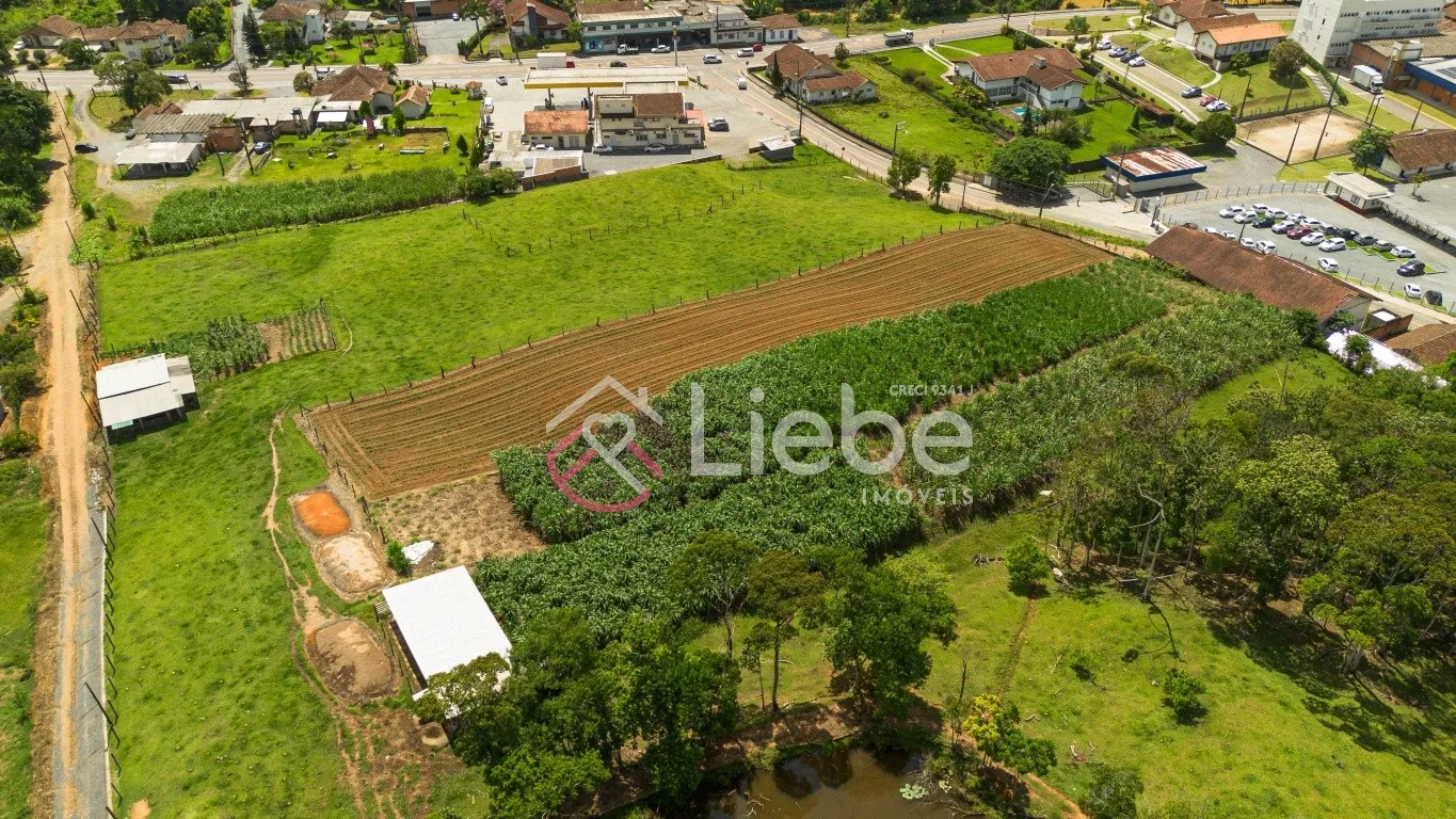 Amplo Terreno para instalação de Indústria, Unidade Multi Familiar ou Comercial no Bairro Testo Central na cidade de Pomerode com 82.165,77m. Imóvel já possui um Galpão, Casa e Salas Comerciais. — foto 7