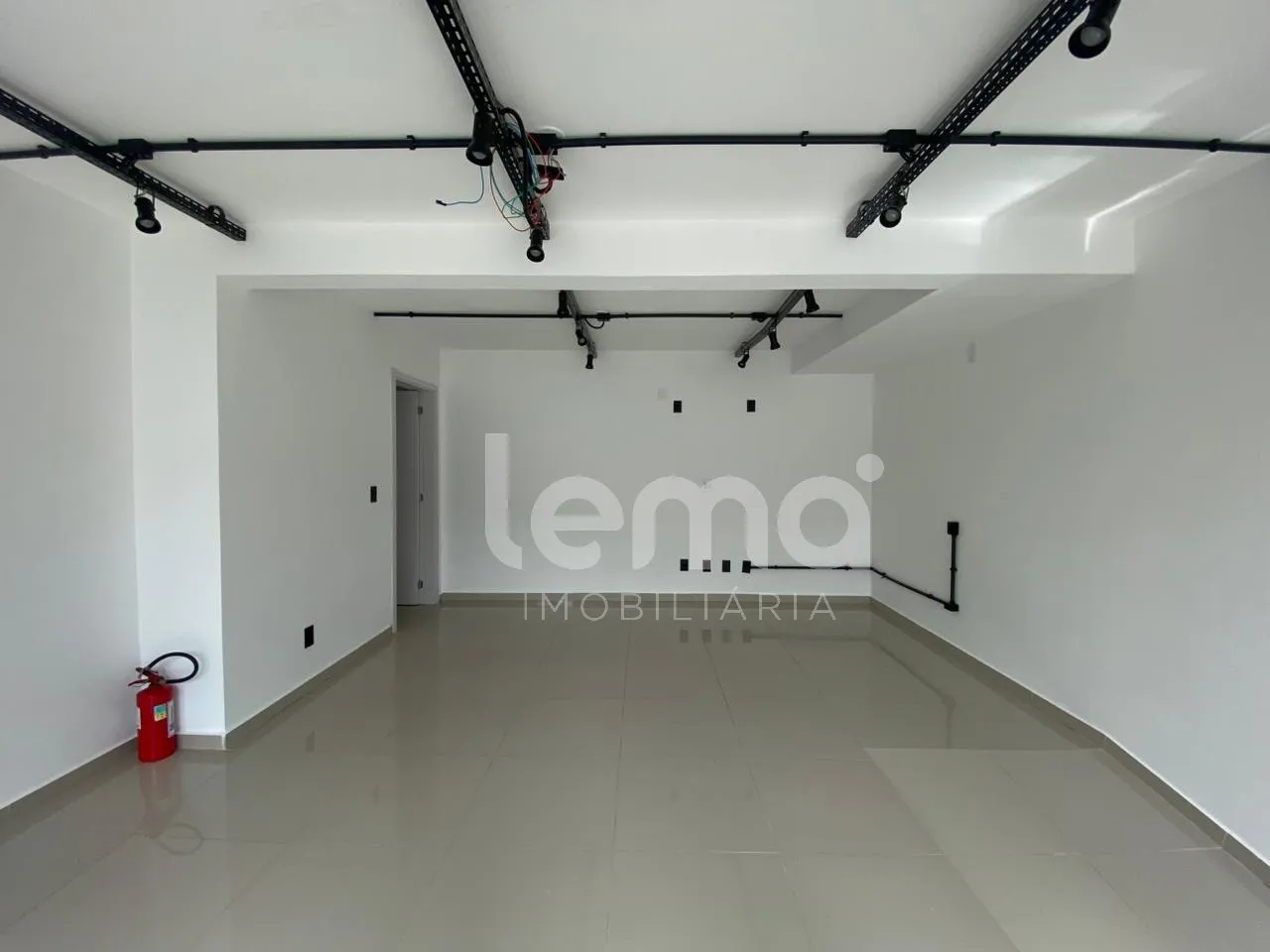 Sala comercial no bairro Itoupava Norte em Blumenau. — foto 2