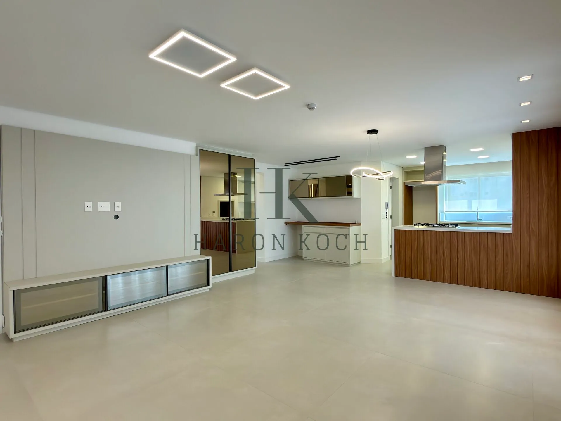 Apartamento 3 Suítes | Centro de Baln Camboriu - foto 1