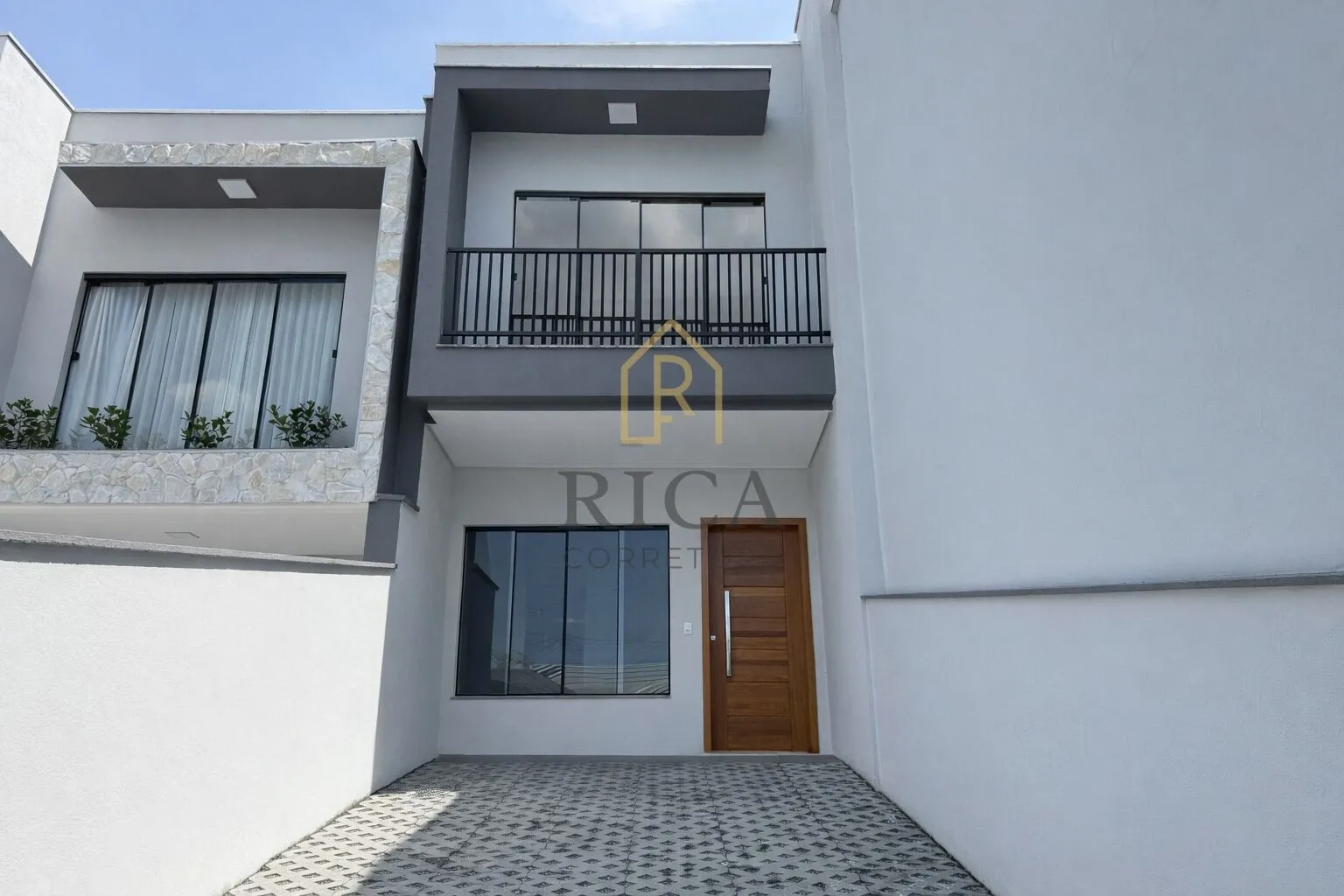 Sobrado Novo no Bairro Escola Agrícola — foto 2