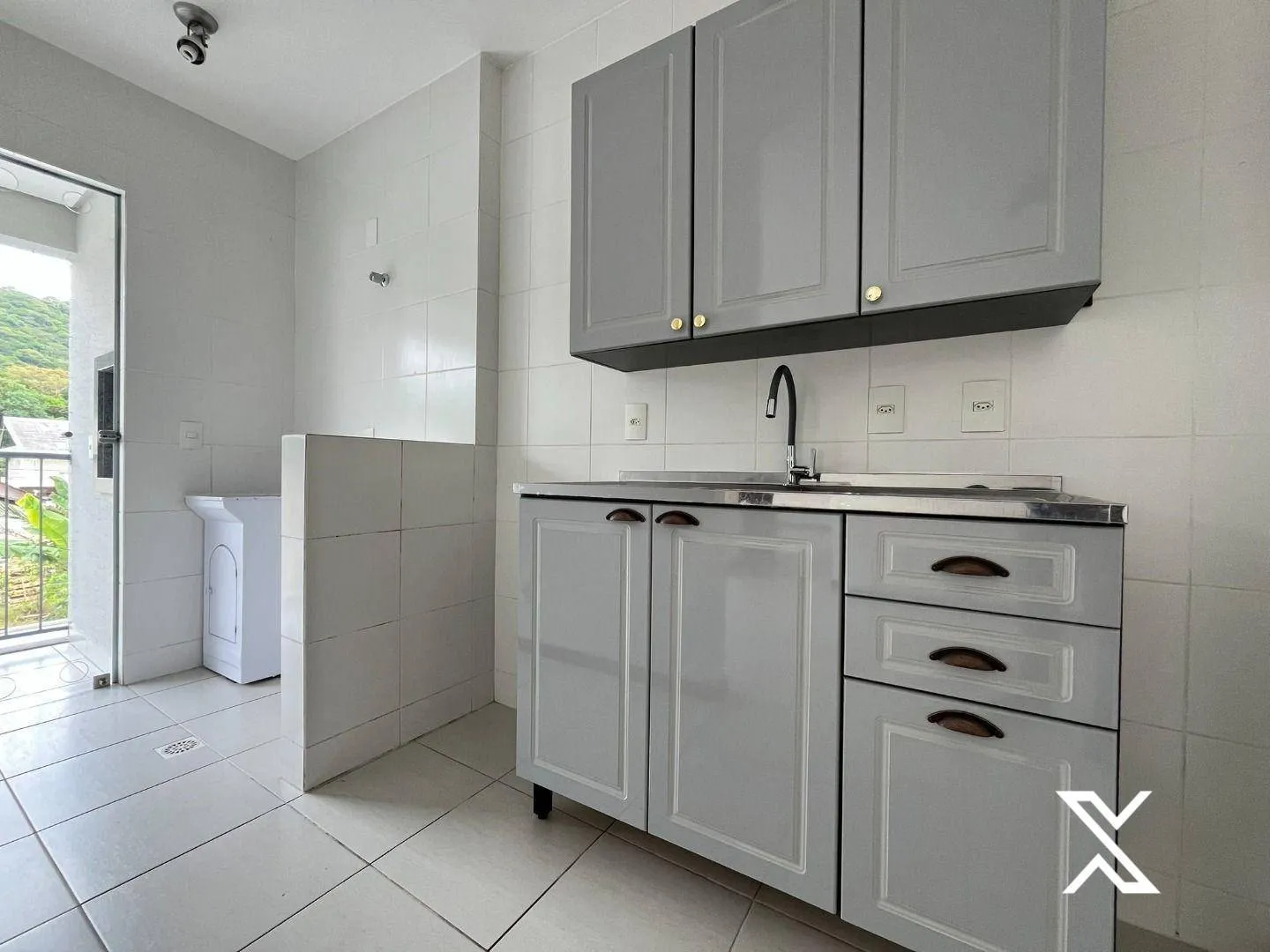 Apartamento com 2 dormitórios para alugar, 51 m por R$ 2.555,00 - Boa Vista - Blumenau/SC - foto 1