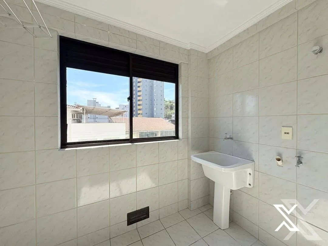 Apartamento com 1 dormitório para alugar, 70 m por R$ 2.263,36 - Vila Nova - Blumenau/SC — foto 2