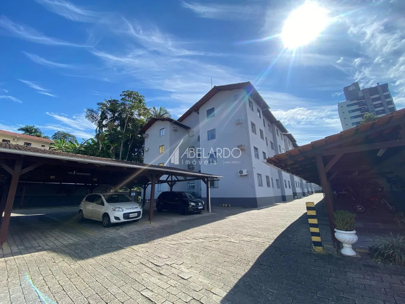 Apartamento para Locação de 03 Quartos, no bairro Velha, em Blumenau | Totalmente Mobiliado | Ótima Localização - foto 1