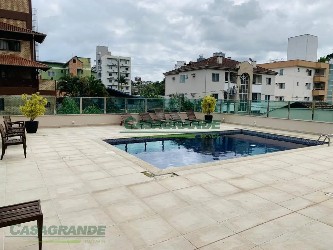 Apartamento em ótima localização próximo ao Parque Ramiro, Fórum e a poucos minutos do Centro: — foto 2